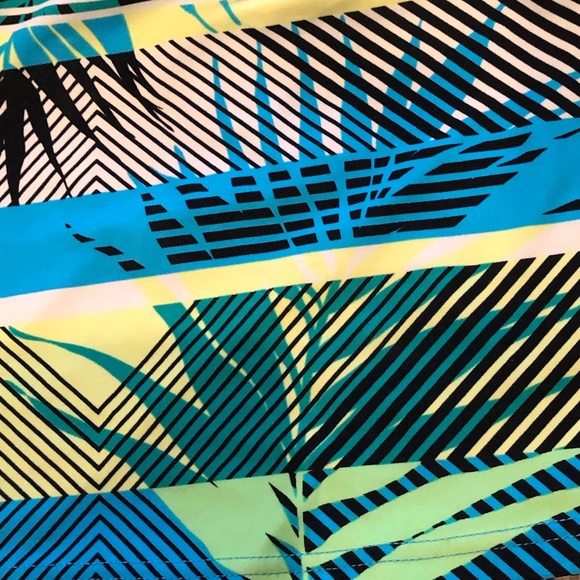 Tankini - Picture 3 of 3